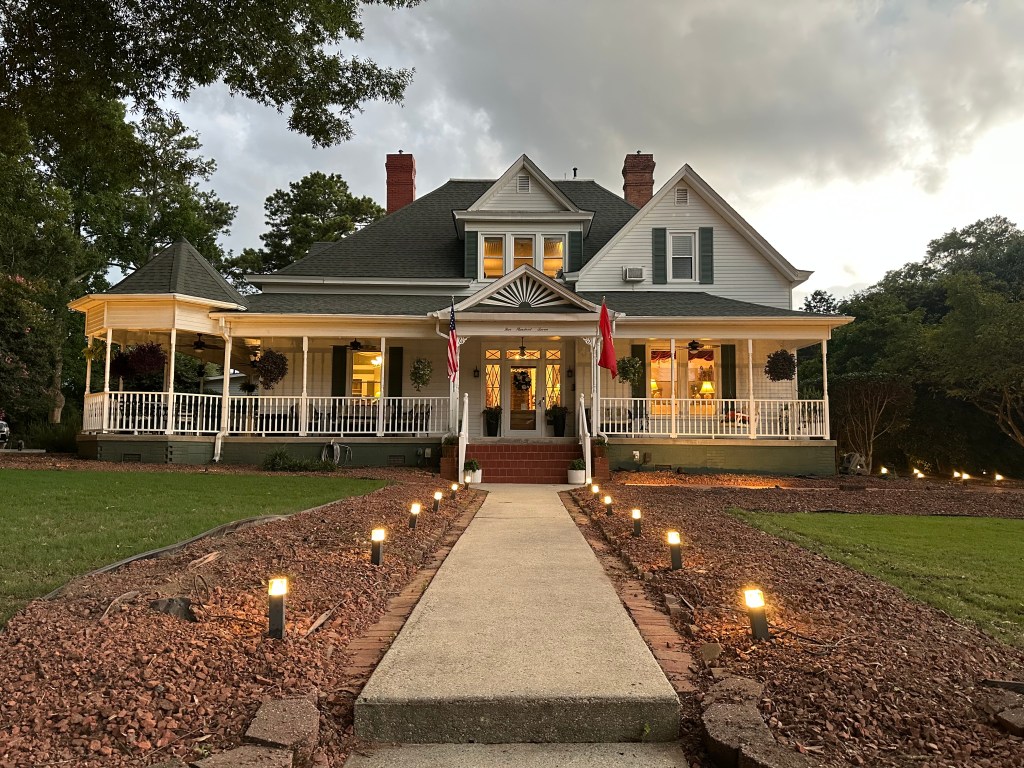 The Magnolia Inn: Where Daydreams Become Destinations - The Magnolia Inn