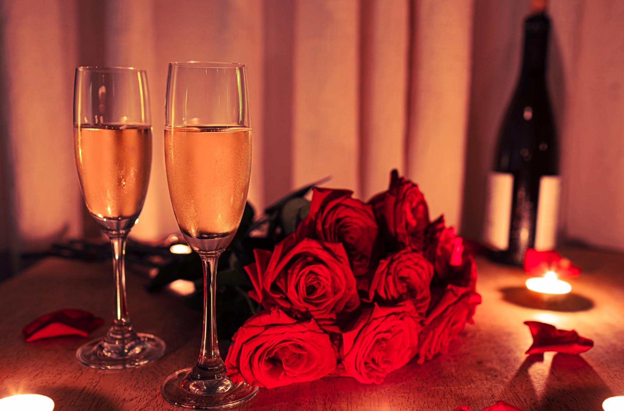 8 Anniversary Trip Ideas for Couples Near Raleigh